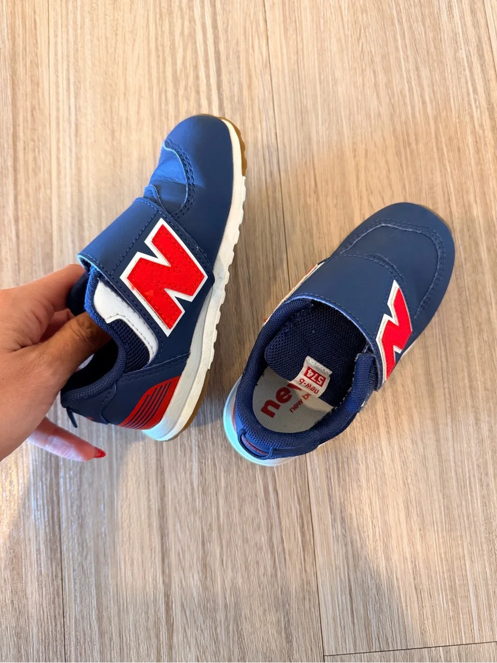 New Balance Kids Navy and Red Hook-and-Loop Sneakers